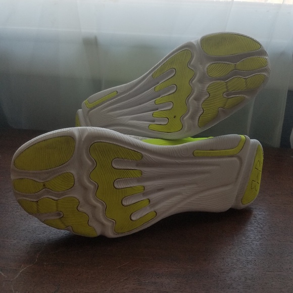 Womens UA Speedform sz (7) apollo 2 training shoes - Picture 3 of 5